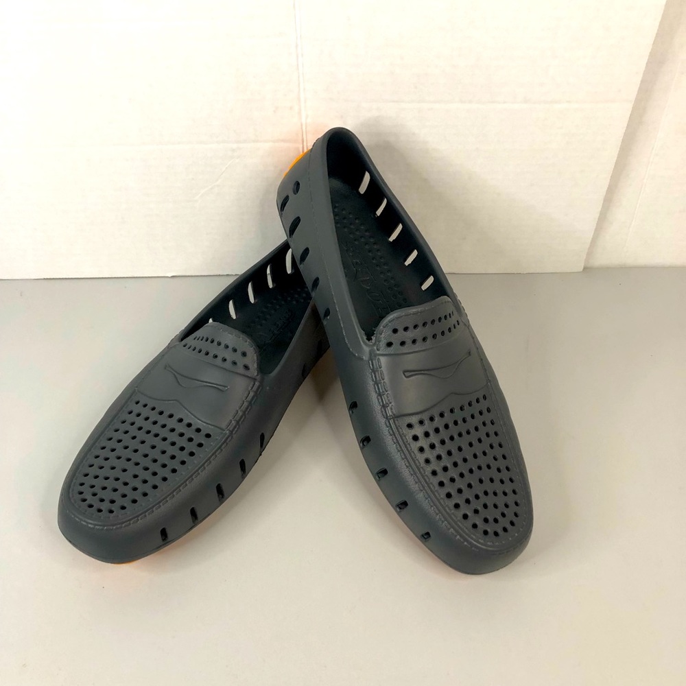 Floafers men’s size 11 like new gray and orange